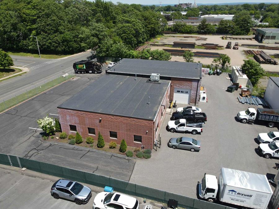 5,911 SF Industrial Building