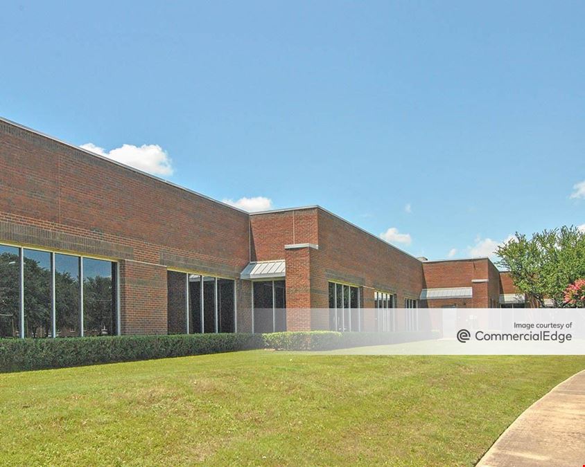 Richardson Drive Plaza