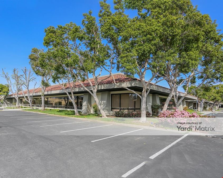 Middlefield Business Park – 291-339 North Bernardo Avenue