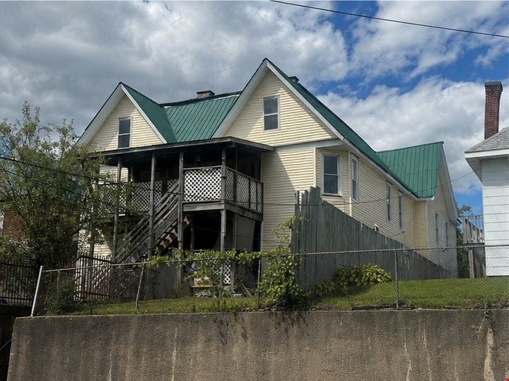 99 Robinson Street