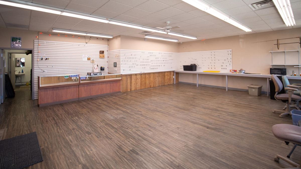 N. Broadway Retail Space 