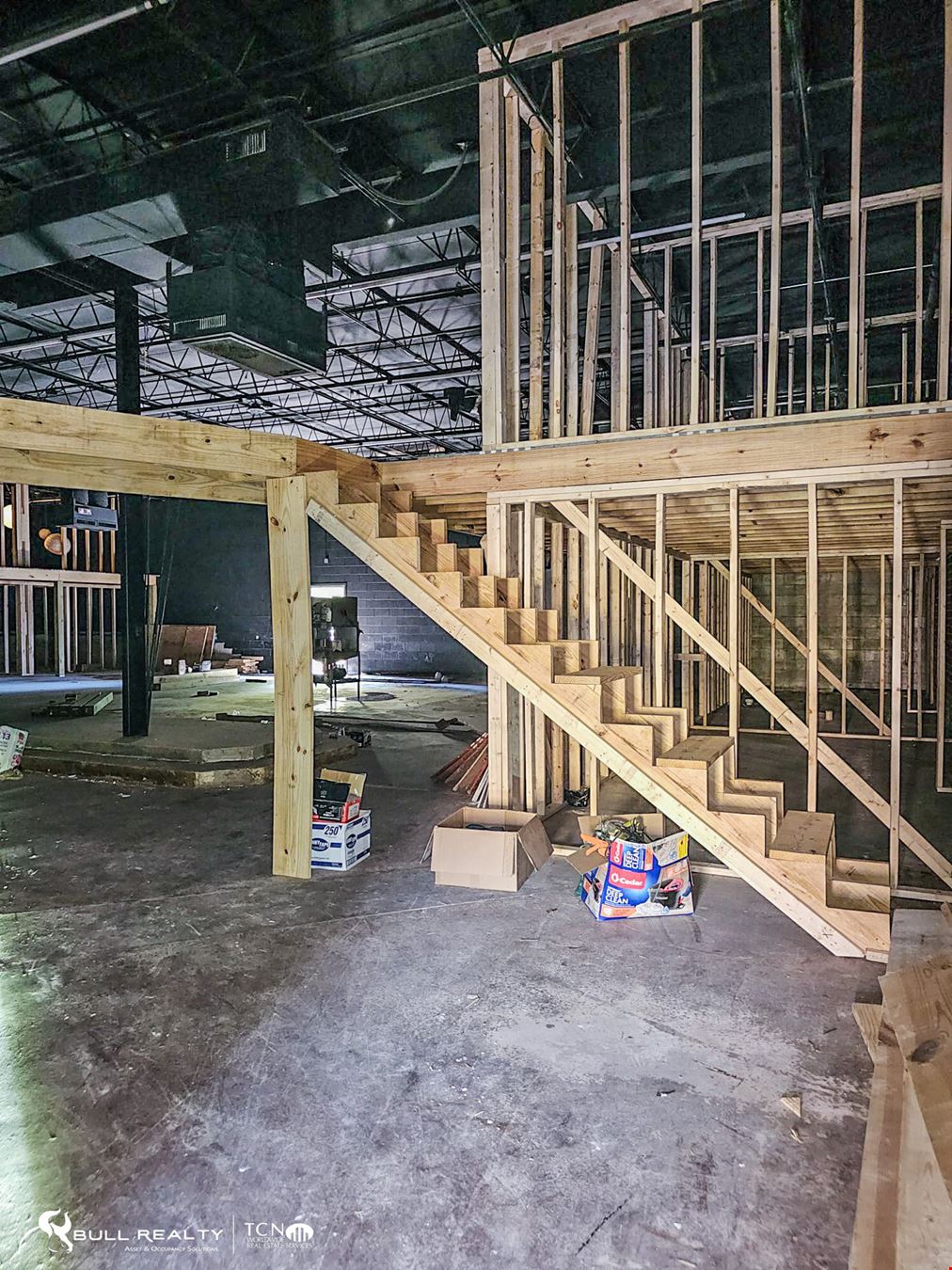 Industrial Suite for Lease | ±5,750 SF