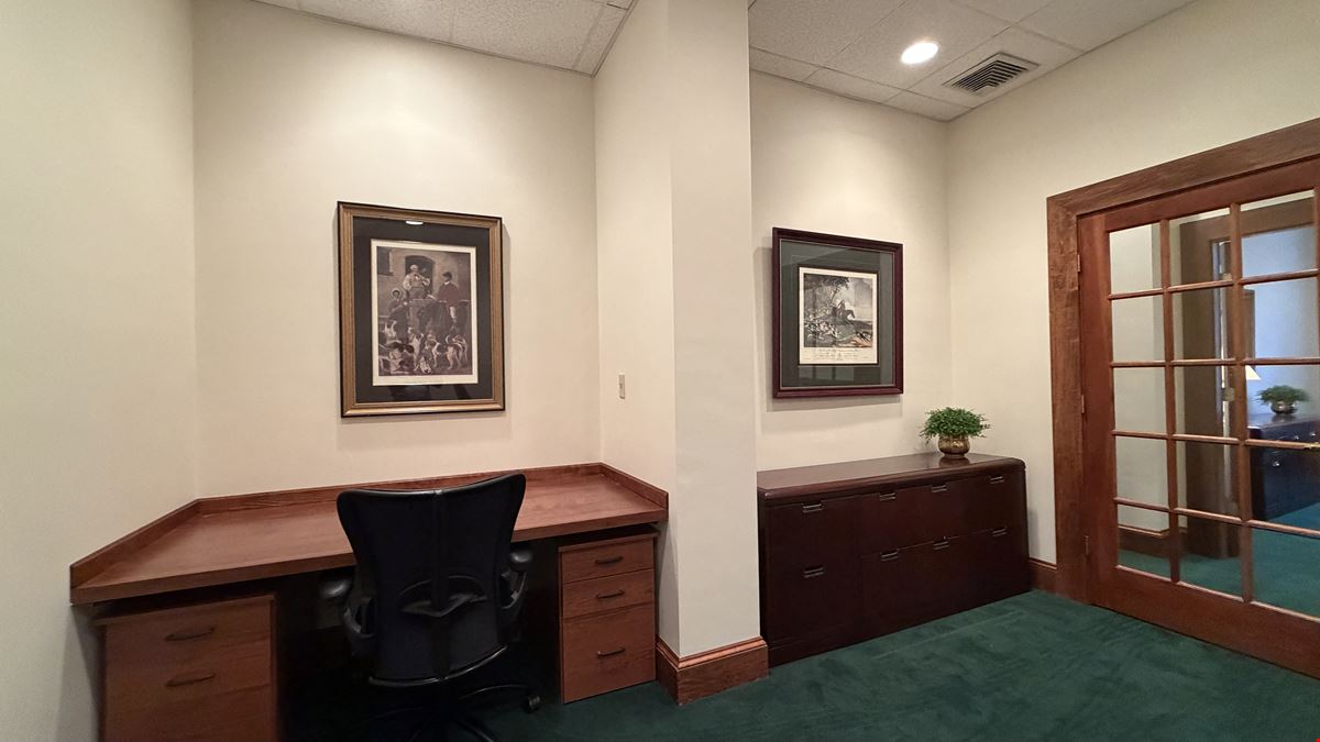 400 Commonwealth Ave #104C