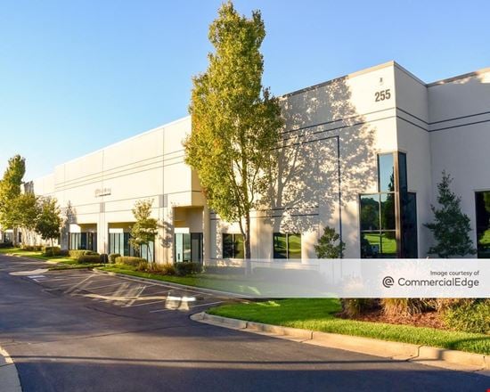 Preview of Industrial space for Rent at 255 Satellite Blvd NE