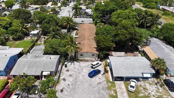 For Sale: Fourplex in Lake Worth