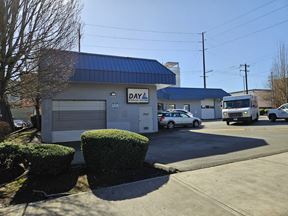 2902 Hewitt Ave