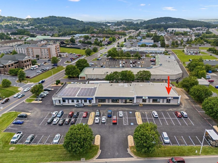 END CAP RETAIL SPACE AVAILABLE