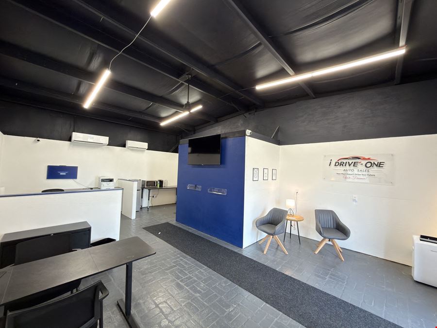 1,860 SF Building for Lease