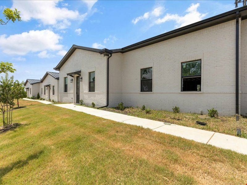 1220 N Kimball Ave, Unit 120