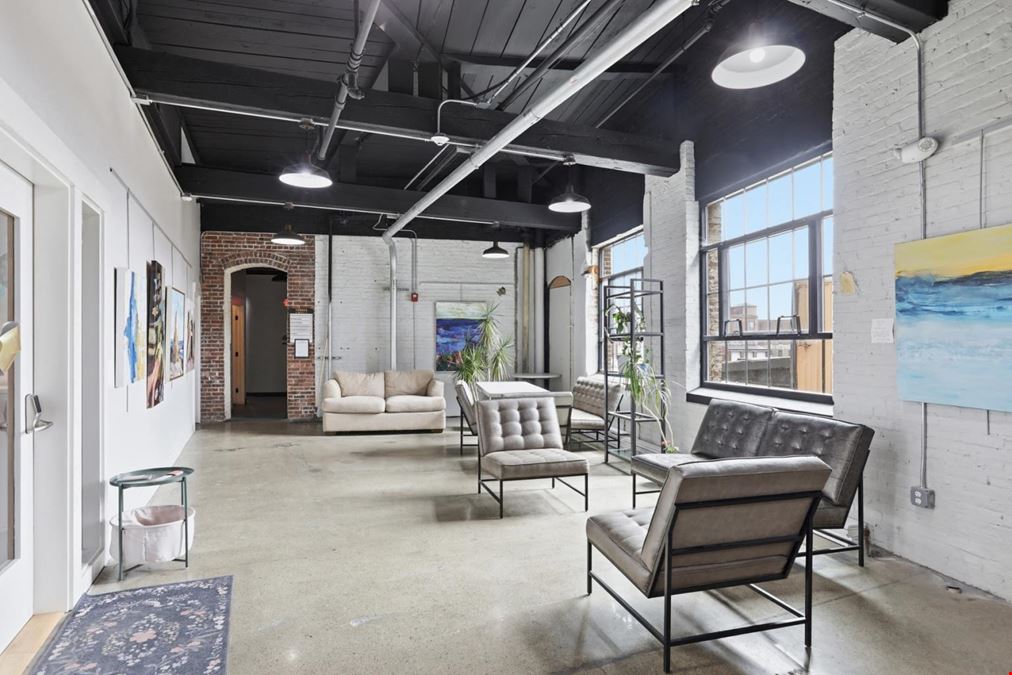 Sun-drenched 1,521sf Space for Lease in Amesbury, MA