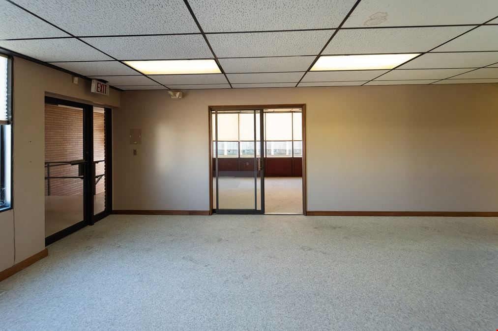Versatile Flex Space with Office, Warehouse, and Storage