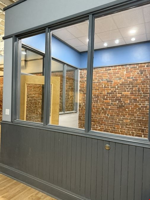 6743' historic downtown building w/street retail and upstairs living