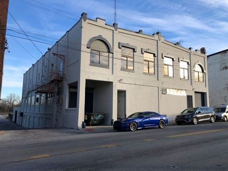 Preview of commercial space at 656-658 E McMillan St