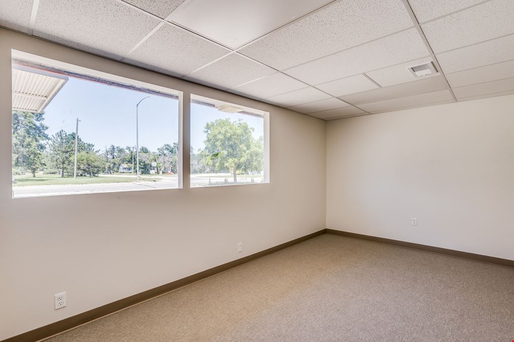 2021 E 4th Ave., Hutchinson
