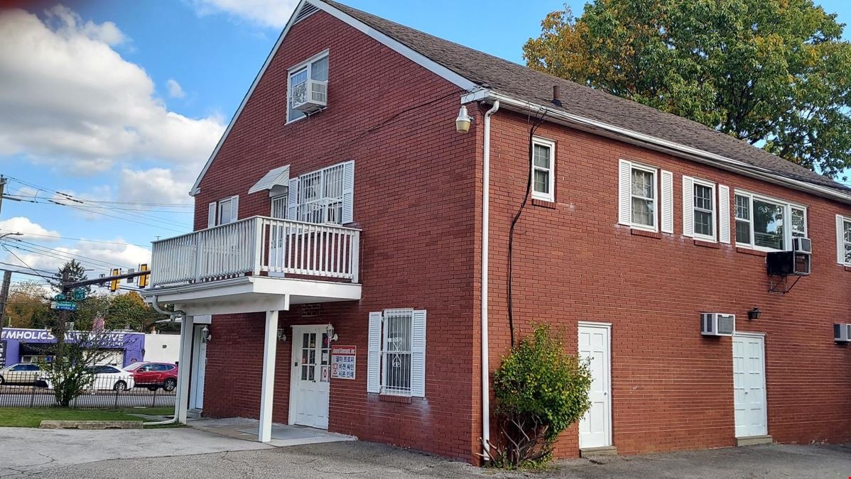 500 W Cheltenham Ave