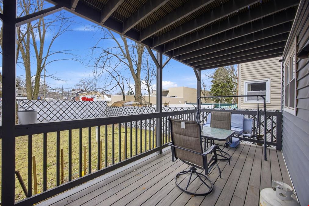 96 Coale Ave