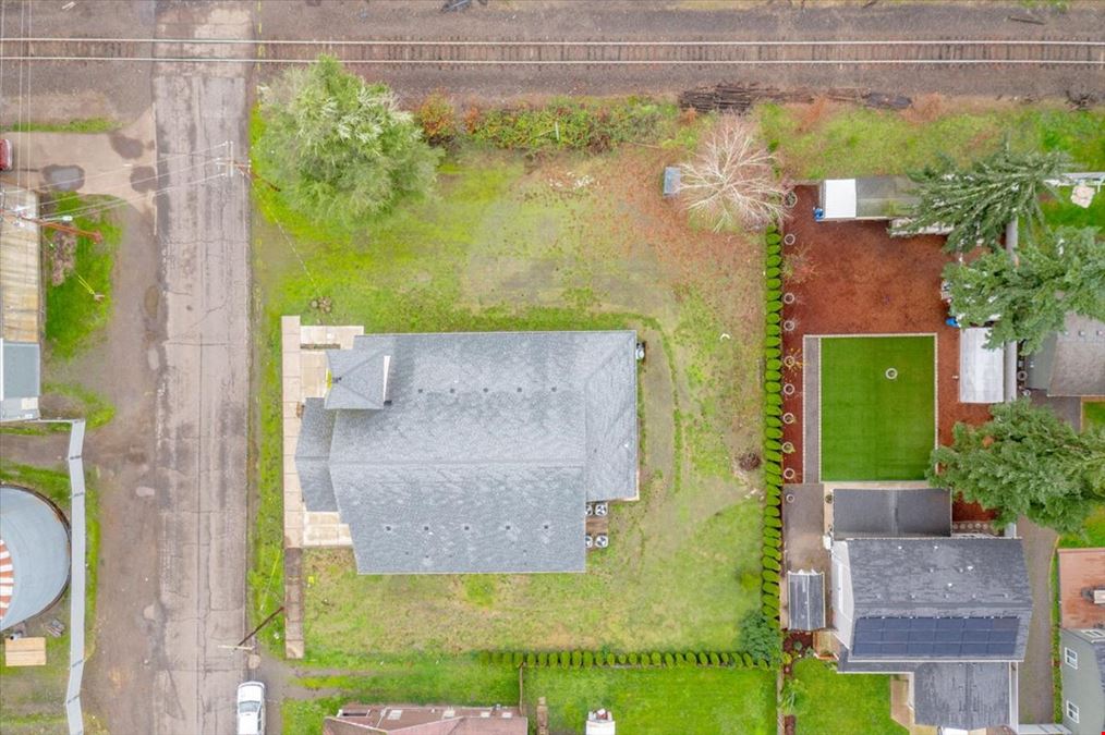 205 6th St.