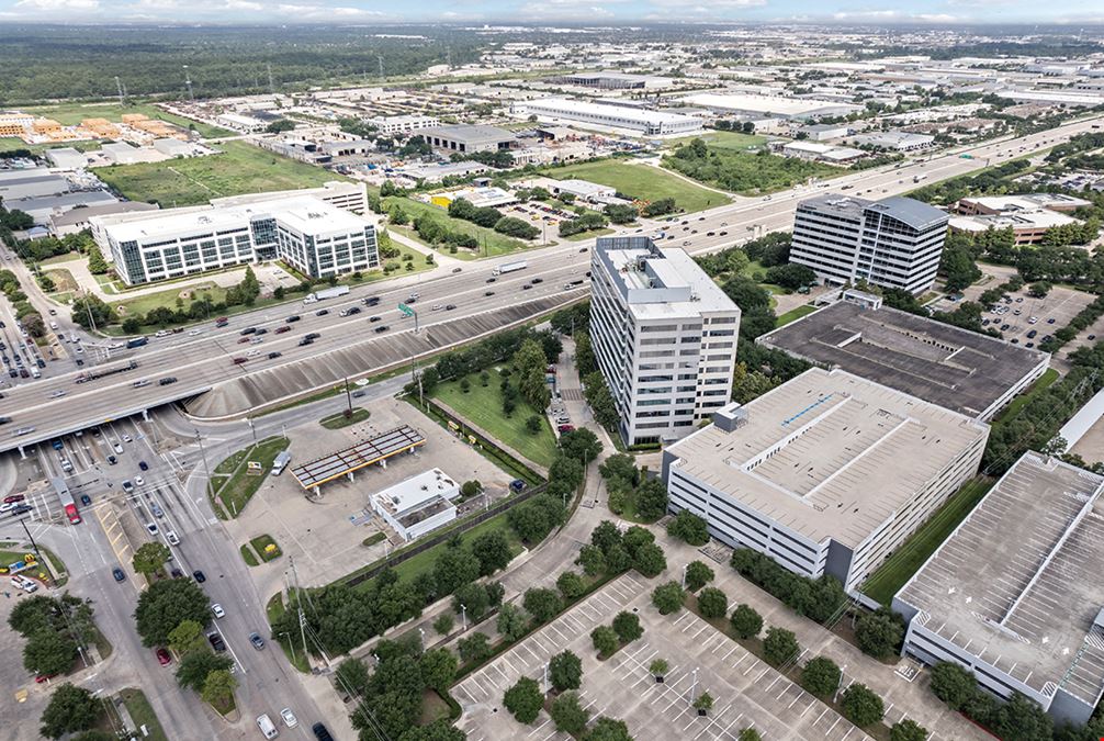 4424 West Sam Houston Parkway North (R068)