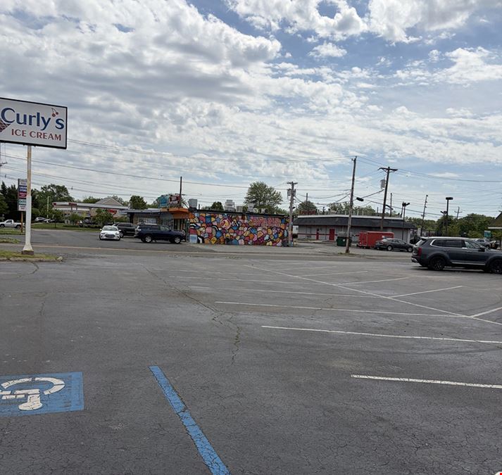 Retail Fast Food Establishment For Sale or Lease