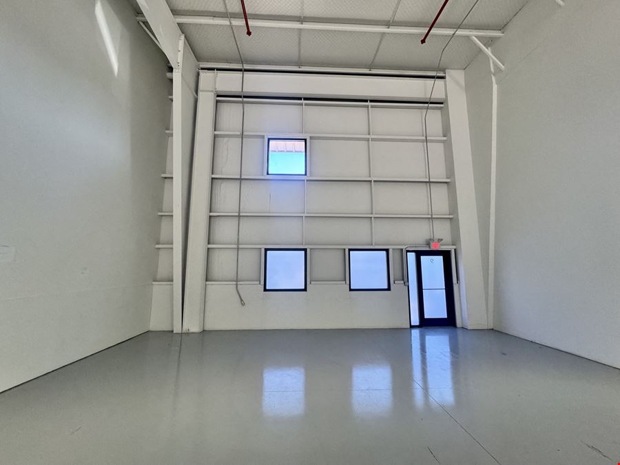 Warehouse / Flex Ormond Beach - 4,069 SF