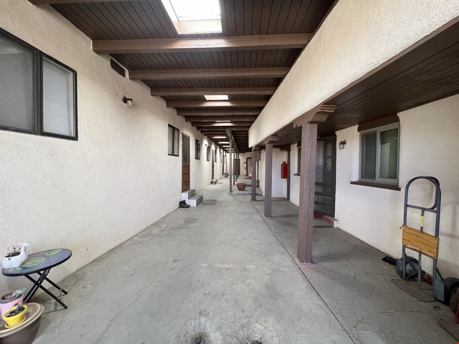 1425 Paseo De Peralta