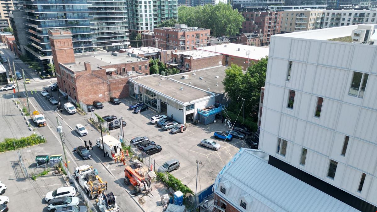 324 Rue Peel & 280 Young St