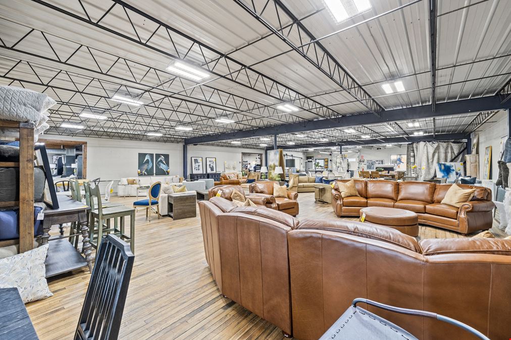 Retail/Office Flex Conversion Minutes from Downtown