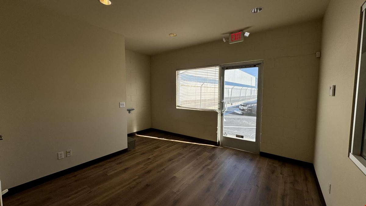 High-Image Industrial Facility | 20' Clear
