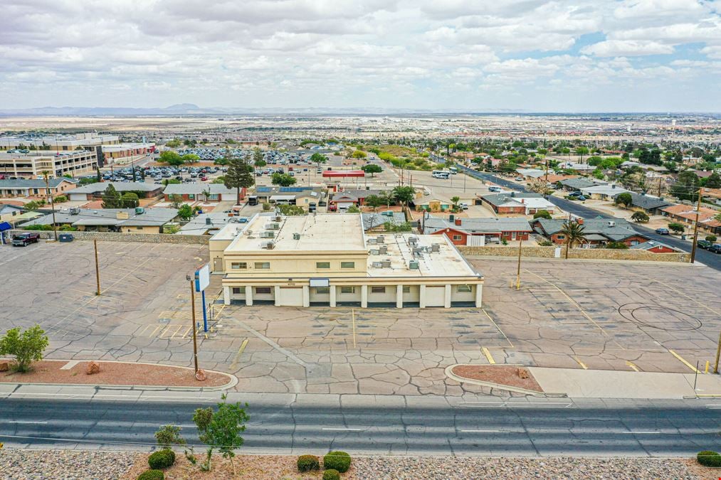 Previous Plasma Center Building FOR SALE