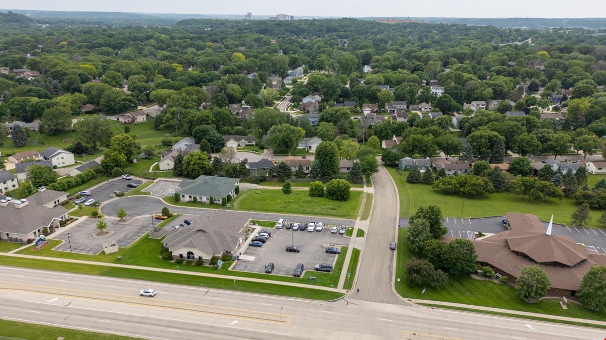 Bel Air Lane Land - For Lease