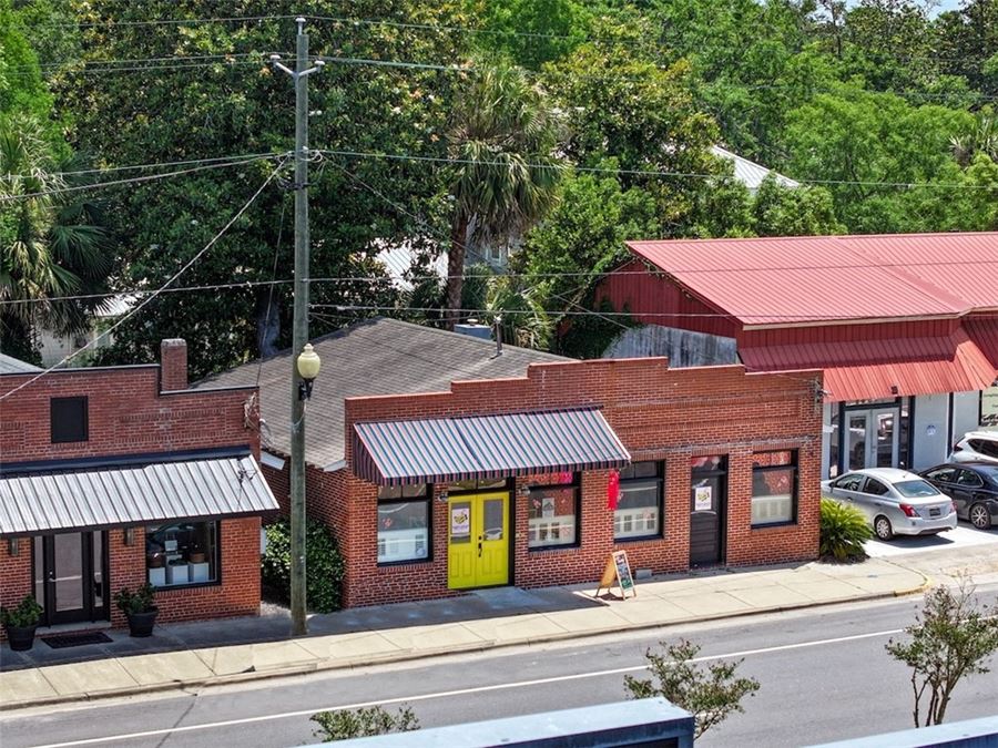 309 Bedell Ave