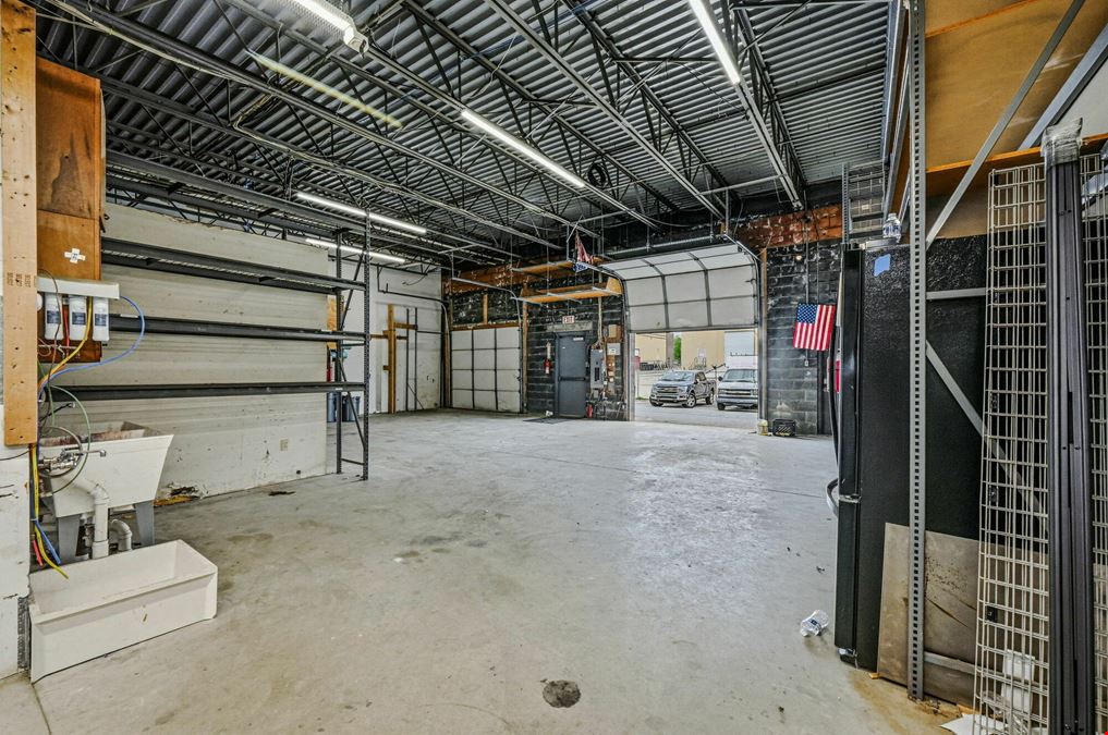 23 Parkway Circle, New Castle, DE
