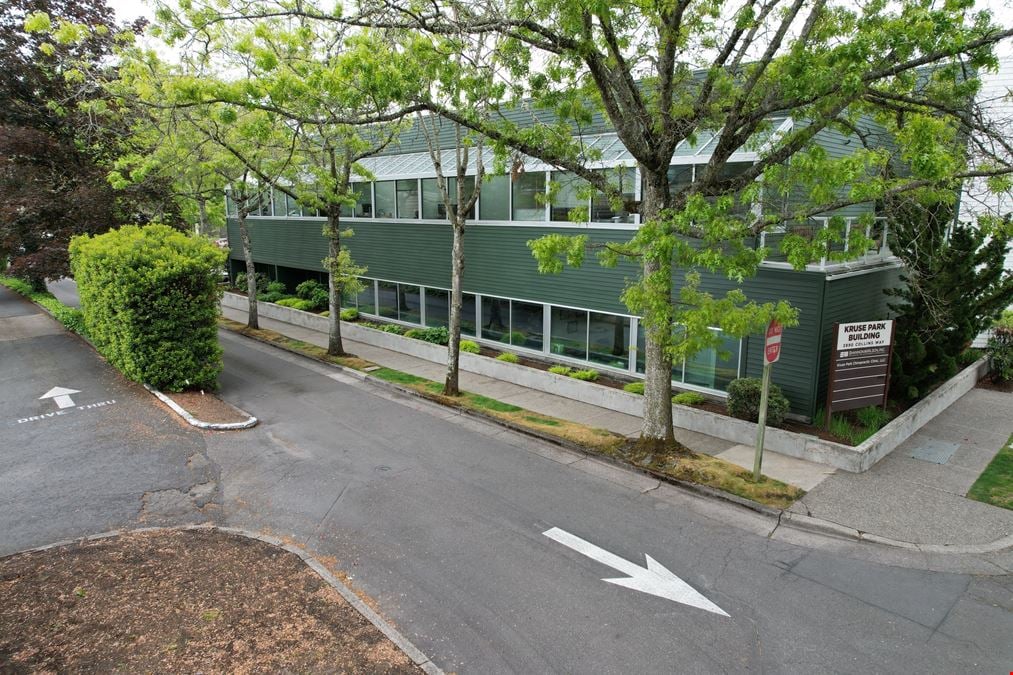 100% Leased Investment in Lake Oswego