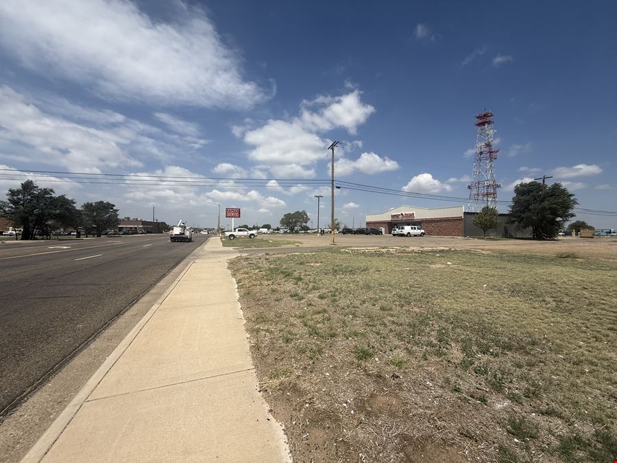 Former Family Dollar 