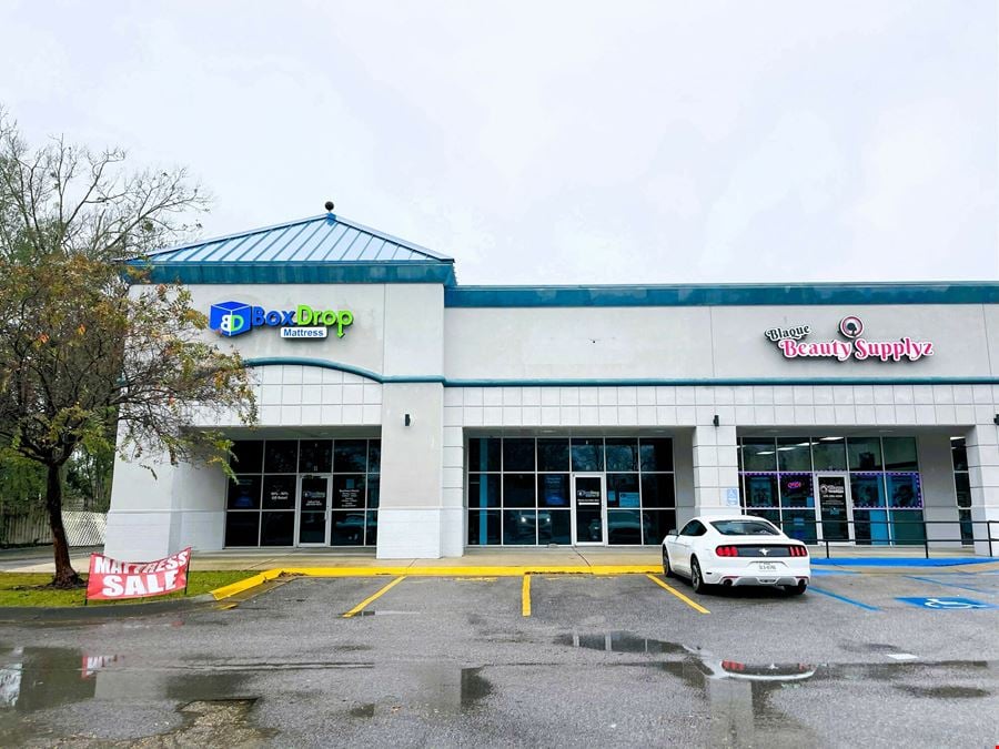 MOVE IN SPECIAL:  Main Street Plaza Shopping Center:  Walmart Shadow Center