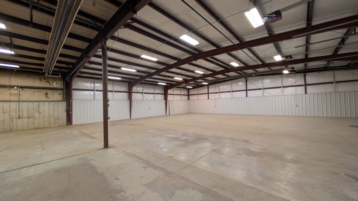 CENTRALLY LOCATED SHOP/WAREHOUSE
