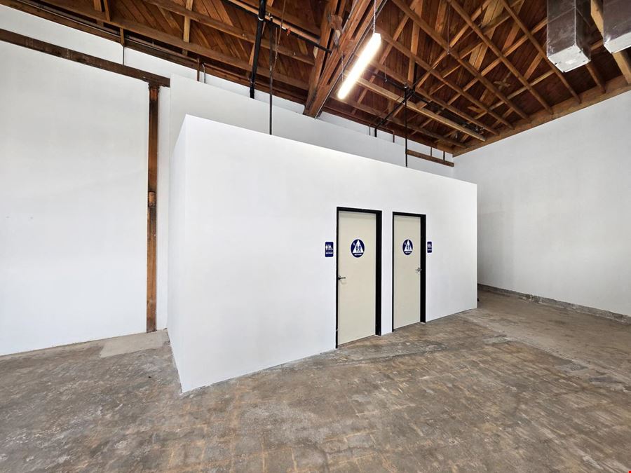 5075 W Adams