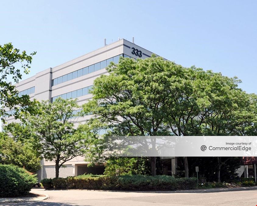 333 Meadowlands Pkwy
