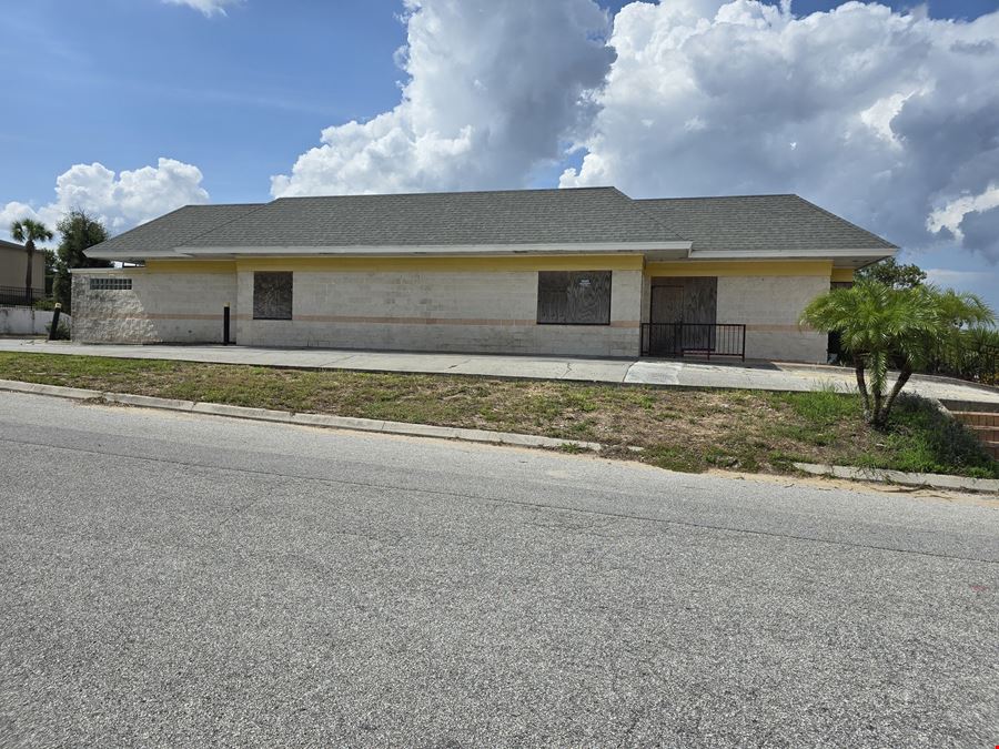 Orange Grove Plaza Standalone Building