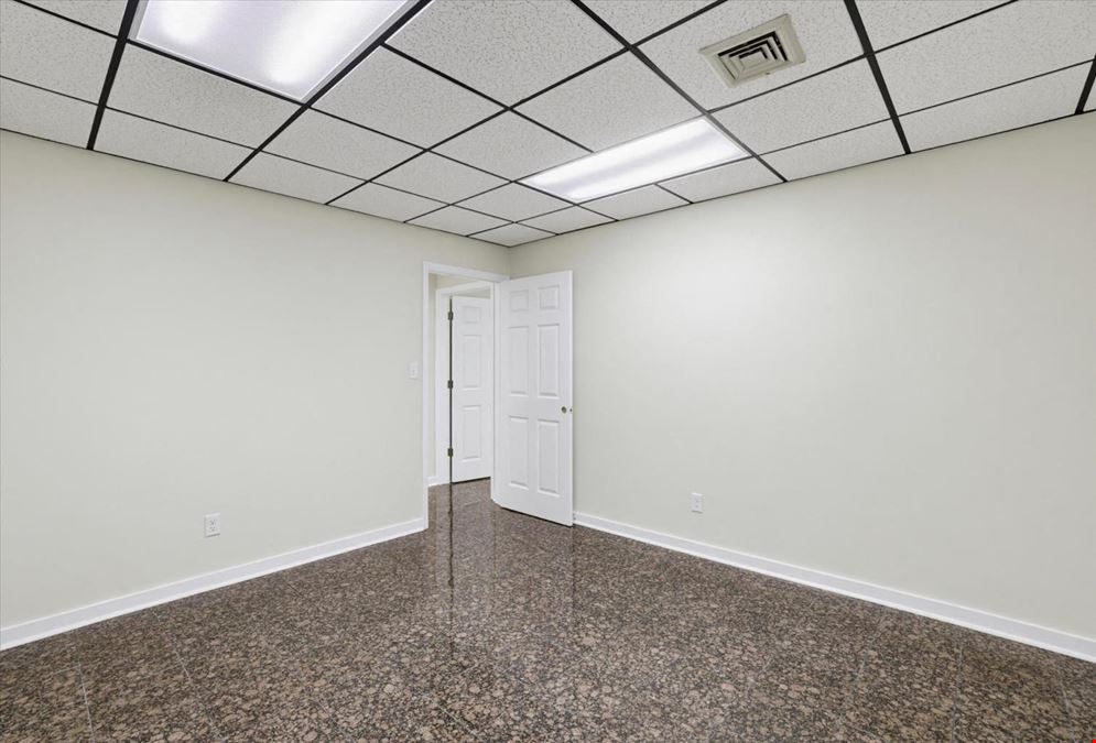 Office Bldg in Alexus Estates