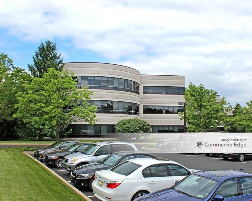 Chesterbrook Corporate Center - 725 & 735 Chesterbrook Blvd