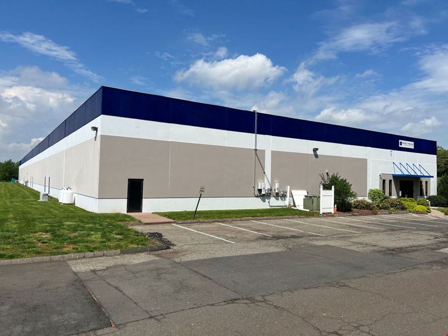 24,940 SF Industrial Space