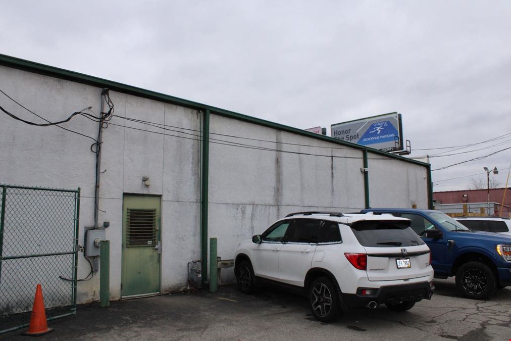 3143 E Main St