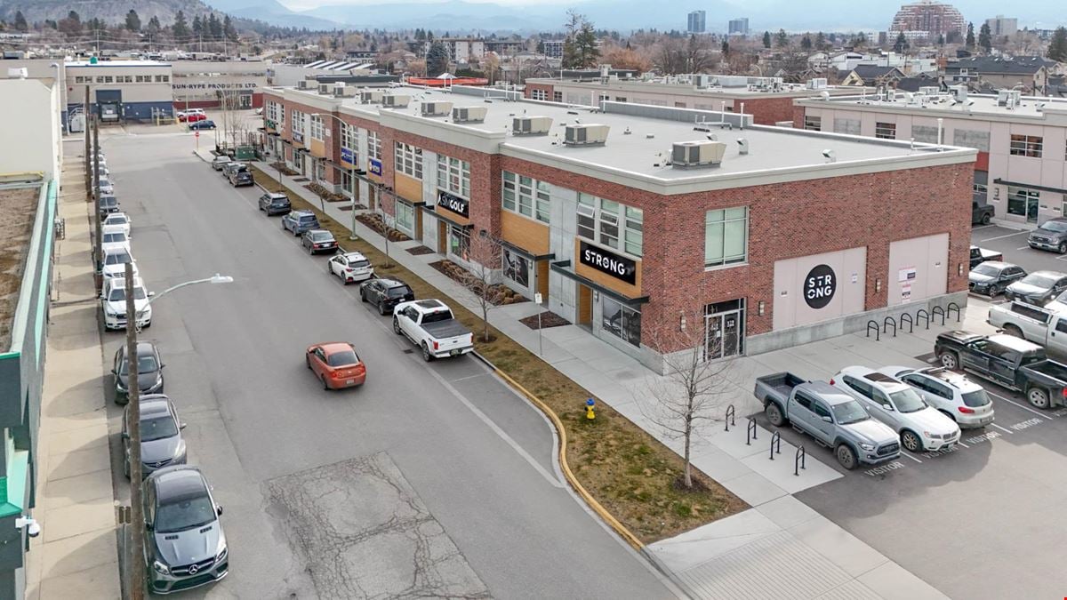 In-line industrial unit in the Clement Business Park with frontage along Vaughan Ave.