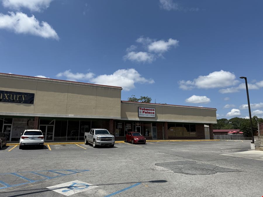 Dodge Plaza Shopping Center