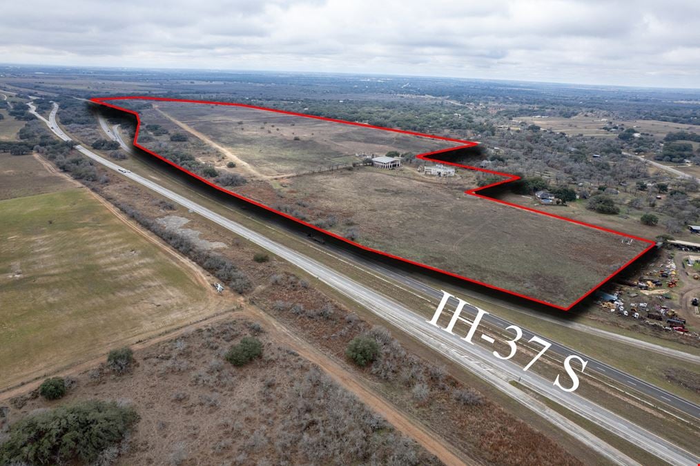 Prime 147-Acre Commercial/Ranch Land – Interstate 37 Frontage