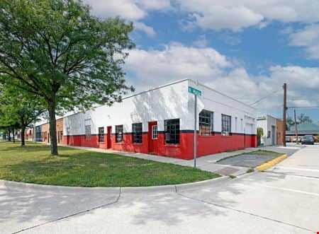 Preview of Commercial space for Rent at 900 West 14 Mile Road