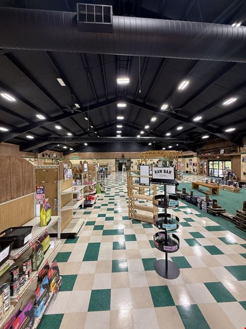 12,000 SF Retail/Warehouse Building -