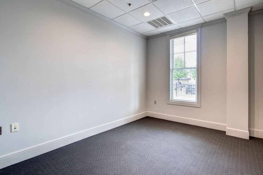 1670 Keller Pkwy