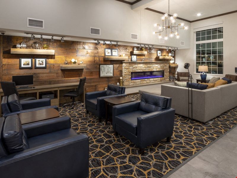 GrandStay Hotel